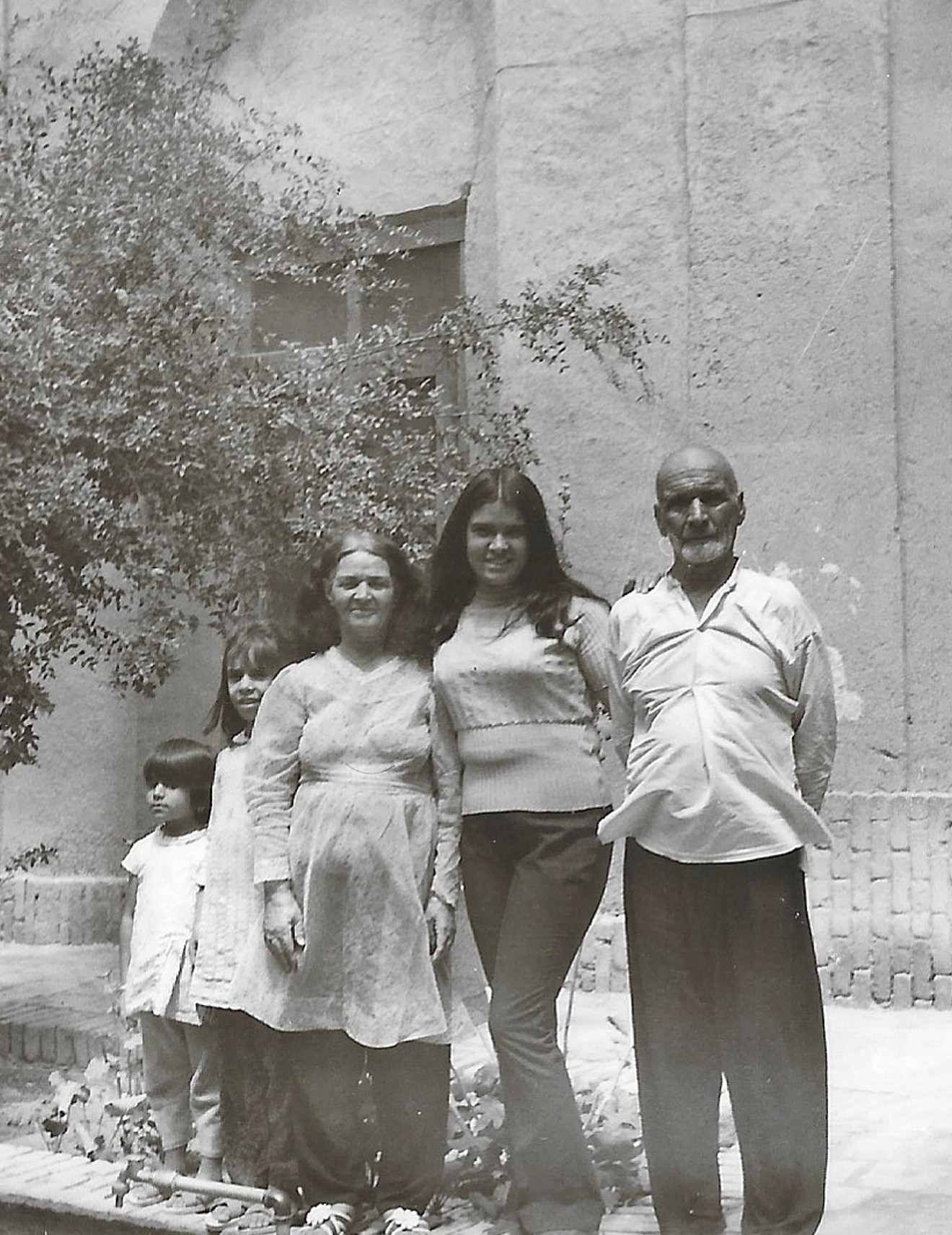 Maryam Mottaghi family memory